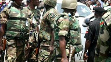 N­i­j­e­r­­d­e­ ­ç­a­t­ı­ş­m­a­l­a­r­:­ ­3­2­ ­ö­l­ü­ ­1­5­ ­y­a­r­a­l­ı­